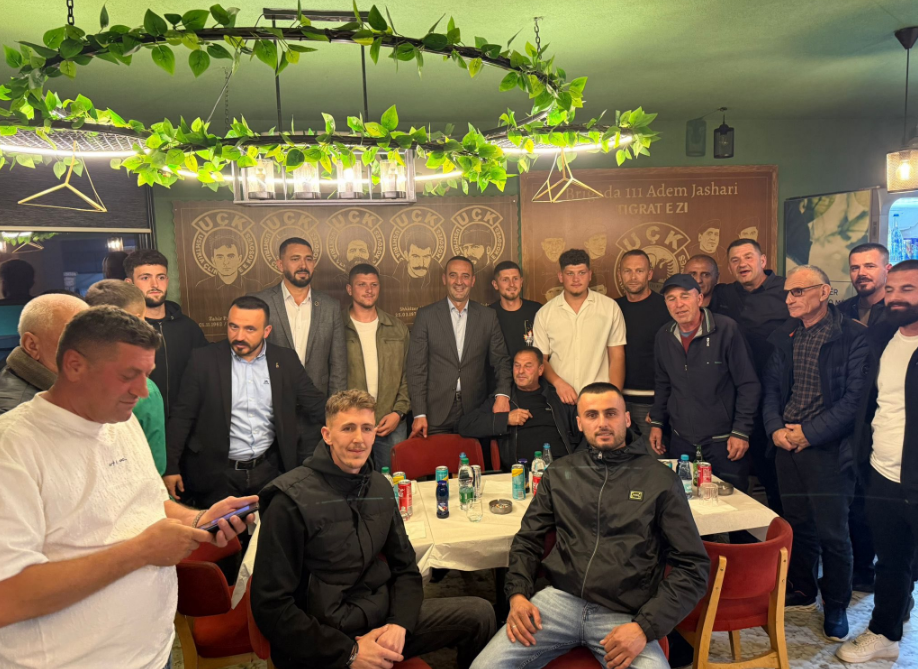 Daut Haradinaj pritet ngrohtësisht në Likoc: Sa herë jam këtu më kthehet kujtesa tek lufta dhe tek qindra heronjtë e kësaj ane