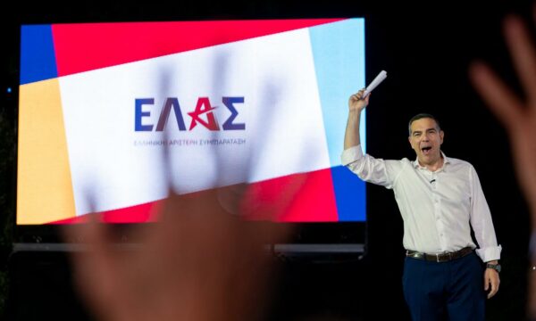 Ish-kryeministri grek Tsipras rikthehet me parti të re politike