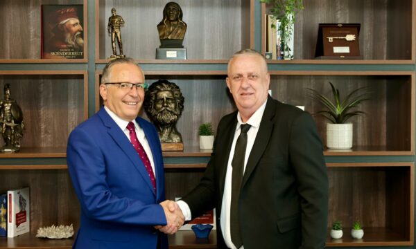 Ish-komandant i Brigadës 124 të UÇK-së, Skender Hoxha i bashkohet listës së PDK-së për deputetë
