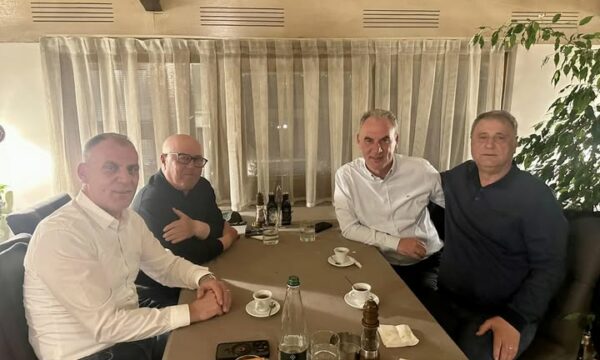 Vëllezërit e Hashim Thaçit takohen me Fatmir Limajn