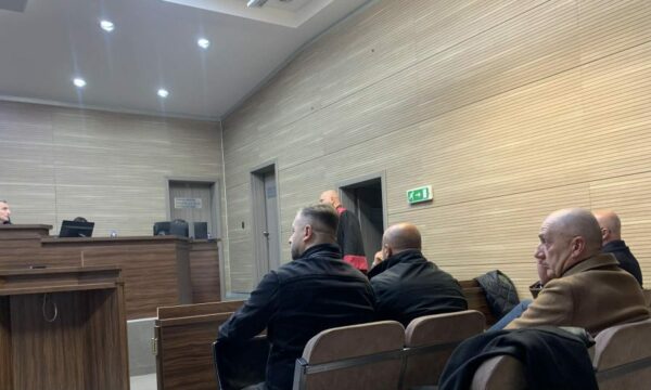 Kryetari i Kllokotit dhe mjeku Ademi lirohen nga akuza për falsifikim të fletëlëshimit nga QKUK