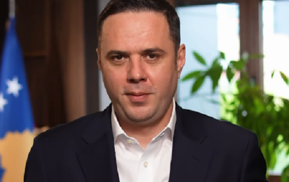 “Kapërcyem veten, u bëmë bashkë” Abdixhiku me video: Nesër unë dhe Vjosa ju presim në tubimin e madh