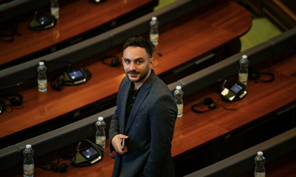 Paris Guri: Natyrisht që Osmani do të jetë pjesë e LDK’së, Feride Rushiti ishte imponim për t’u zgjedhur president