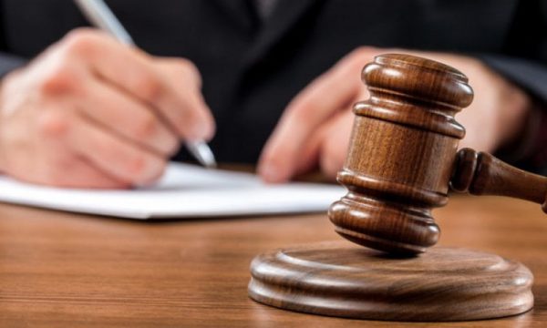 Dallaveret me patent shoferë – Ngritet aktakuzë ndaj 12 të dyshuarve për keqpërdorim të pozitës zyrtare në Pejë