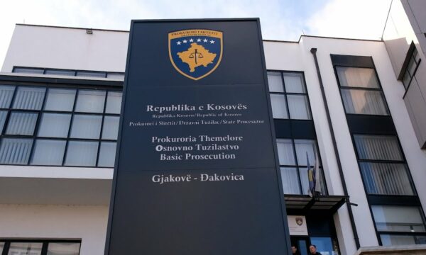 Vrasja në Gjakovë, deklarohet Prokuroria: Do kërkohet paraburgim ndaj të dyshuarit