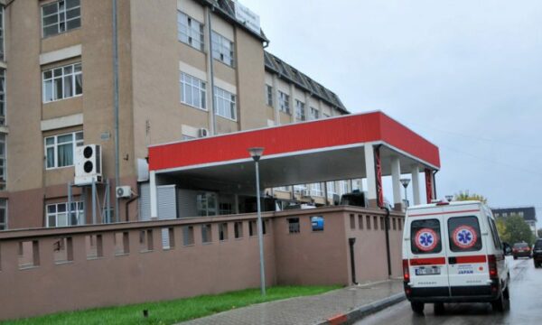 Vdes në QKUK personi që ishte plagosur në janar në një grabitje