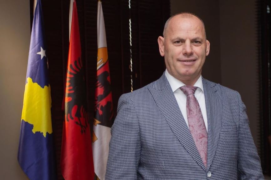 Ramiz Lladrovci pret që kryesia e PDK të votojë pro kthimit të Fatmir Limajt