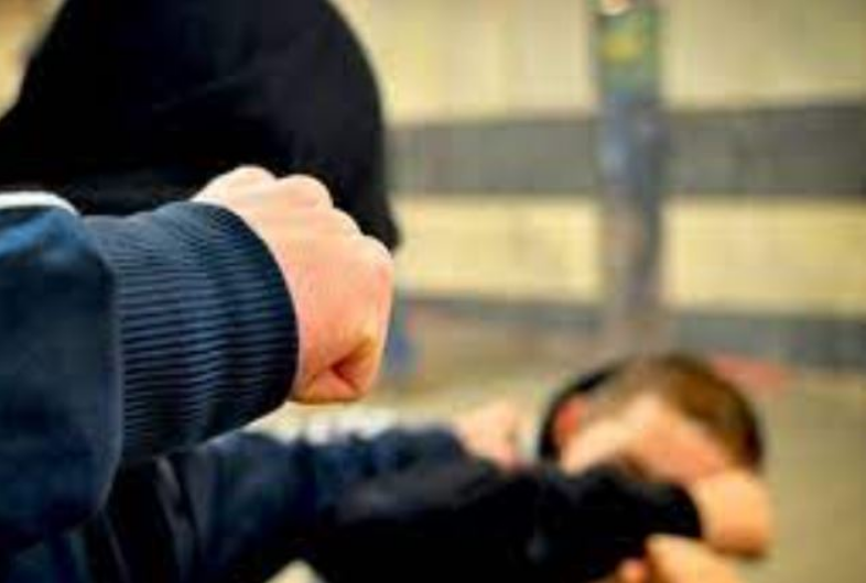 Rrahja në Junik eskalon në të shtëna me armë