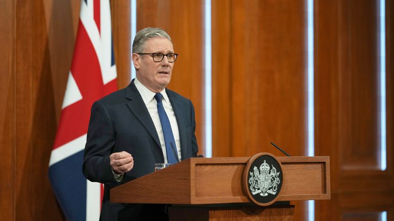 Starmer: Rihapja e Ngushticës së Hormuzit nuk sjell kthim të menjëhershëm në normalitet
