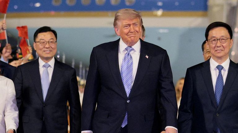Trump mbërrin në Kinë
