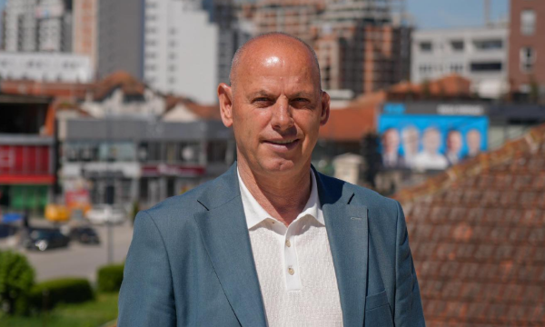 Lladrovci: Mësim i vonuar, në politikë megjithatë ka vlerë