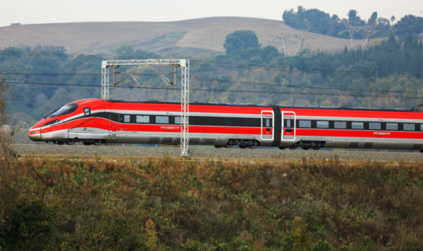 Evropa drejt udhëtimeve më të lehta me tren, BE zbulon planin për biletë të vetme