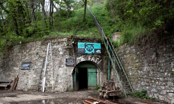 “Trepça nuk zhvillohet pa investime dhe me borxhe milionëshe”, Sindikata kërkon kushte për minatorët