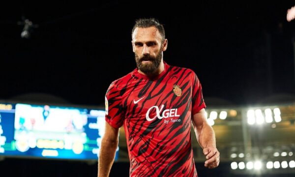 Muriqi pranë rikthimit te Fenerbahçe? Mediat turke raportojnë marrëveshje të arritur