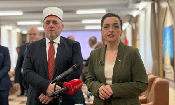 Osmani takon Tërnavën për Kurban Bajram: Uroj për më shumë solidaritet njerëzor, është i domosdoshëm sot për Kosovën