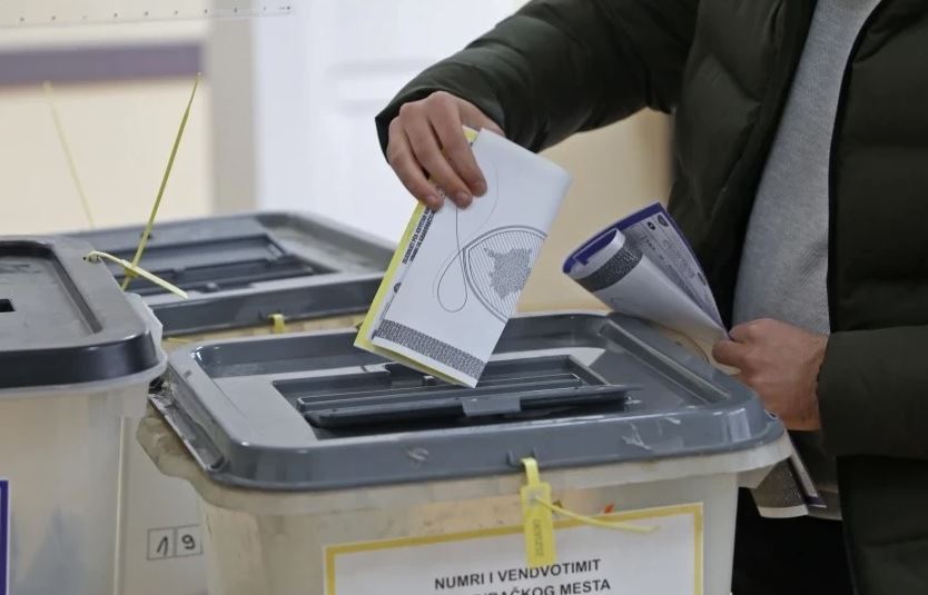 Zgjedhjet e 7 qershorit, ja kush mund të votojë përmes ekipeve mobile