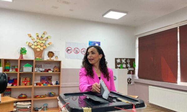 Voton Vjosa Osmani