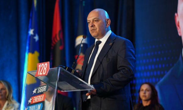 Ardian Gjini zotohet: Heqje e taksës për tokën e mbjellë dhe familjet prodhuese