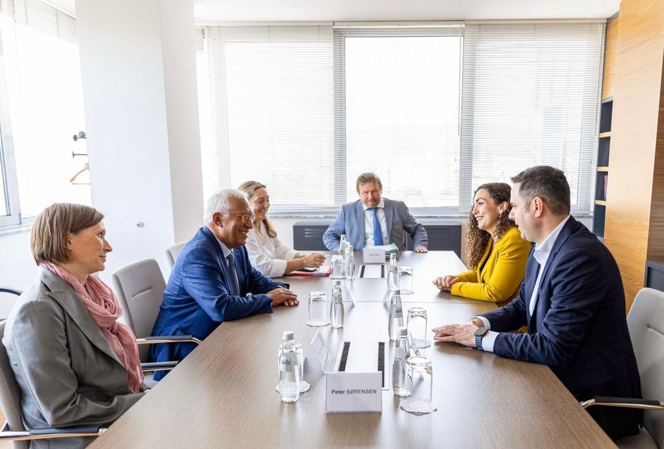 Osmani e Abdixhiku takohen me Presidentin e Këshillit Evropian