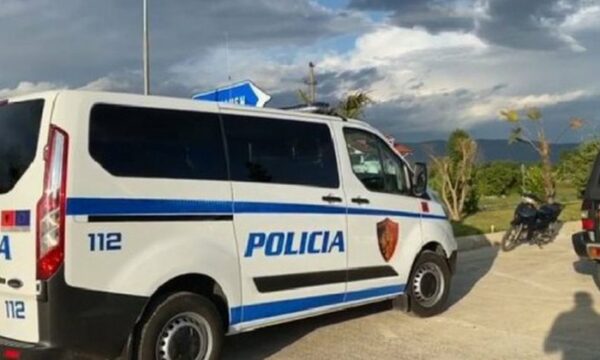 E rëndë në Kurbin, e bija e vret nënën 85-vjeçare me thikë, u raportua si vdekje natyrale