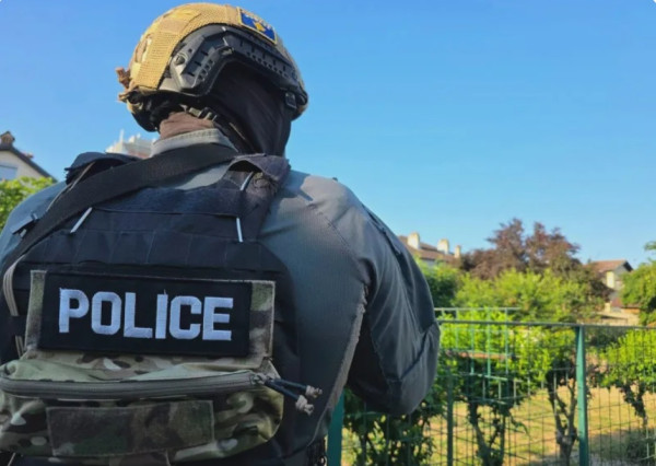 Kapet drogë me vlerë 60 mijë euro në Kaçanik, arrestohen dy shtetas të huaj