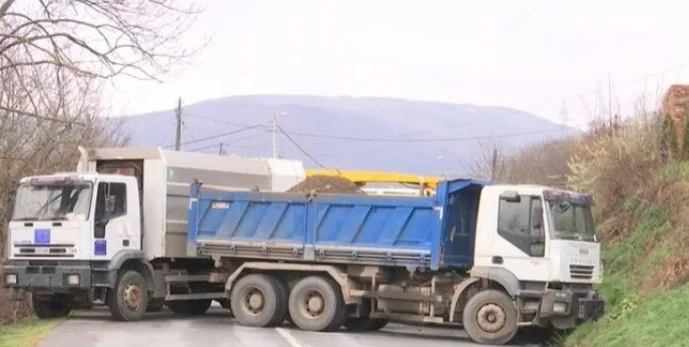Të akuzuarit për barrikadat në veri, me dosje të trasha kriminale