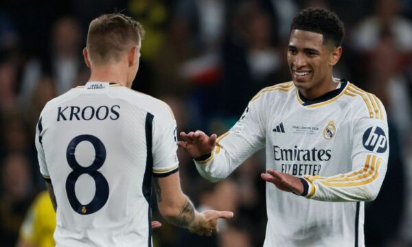Toni Kroos i del në mbrojtje Jude Bellinghamit, pas kritikave ndaj tij