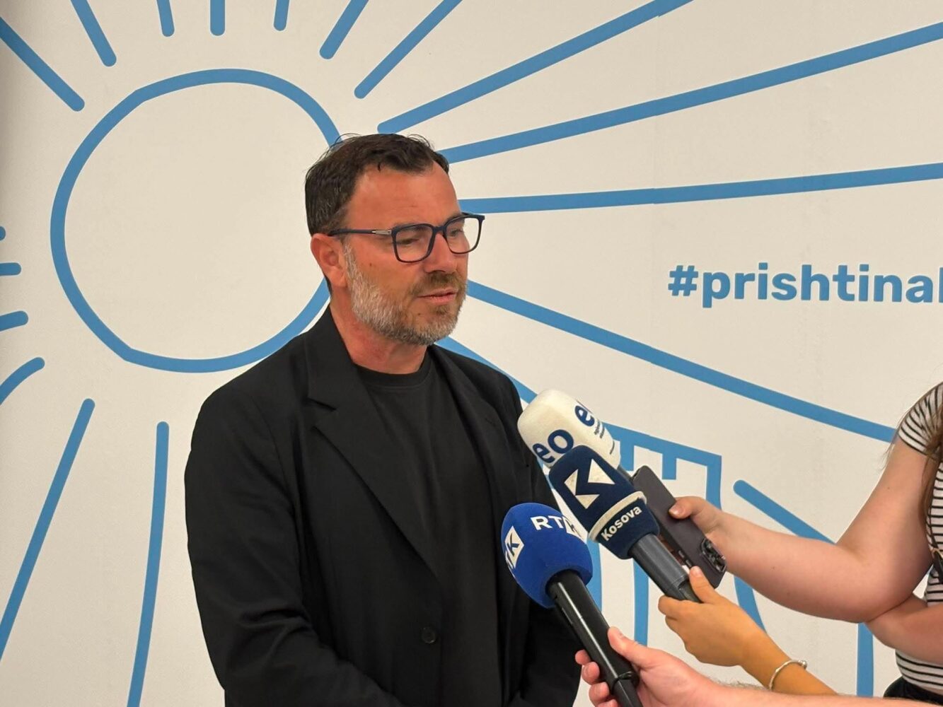 Braha: I bëj thirrje Qeverisë që ta ndalë bllokadën për Komunën e Prishtinës