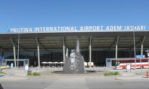 Vdes një person në Aeroportin e Prishtinës, rasti po hetohet