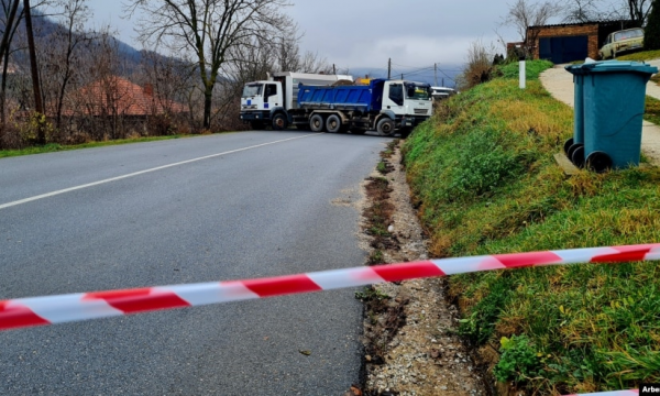 5 nga 6 të akuzuarit për barrikadat ishin të punësuar në strukturat që udhëhiqeshin nga krerët e LS-së