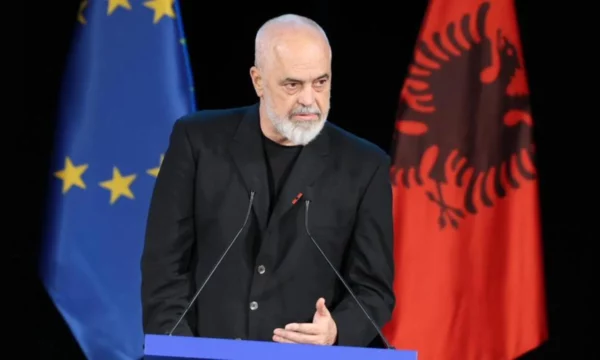 PE rrëzoi amendamentin për Sazanin dhe Zvërnecin, Rama: O është çmendur dhe korruptuar Europa, o ka diçka që nuk shkon me ata që nisën protestën