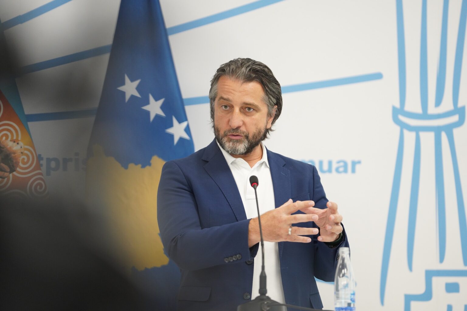 Rama – Mihalit: Mos e ki të ndalume hyrjen në Evropë, qysh e ke pas të ndalume dikur në Kosovë?