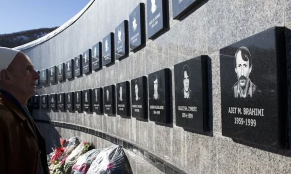 Masakra e Reçakut, muajin e ardhshëm fillon gjykimi në mungesë kundër 21 të akuzuarve