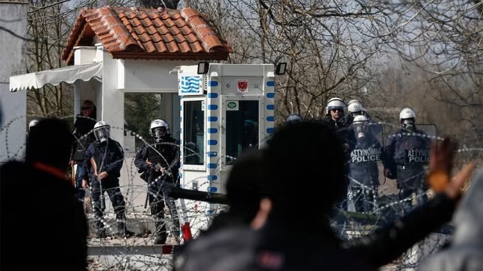 “Më ngatërruan me një person tjetër”, 30-vjeçari nga Maliqi denoncon dhunën nga policia greke