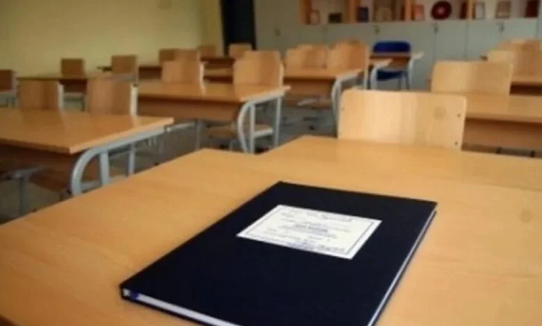 Gjakova shkurton orët mësimore, shkak temperaturat e larta