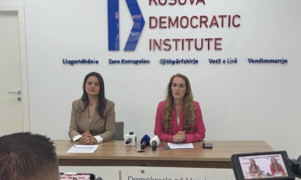 DnV: 5 ditët e para të fushatës zgjedhore me dominim të liderëve, përdorim të fëmijëve në fushatë dhe pa përballje