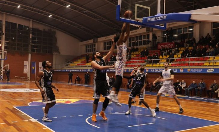 Alarmante: Gjyqtarët e basketbollit kosovar me muaj të tërë pa u paguar