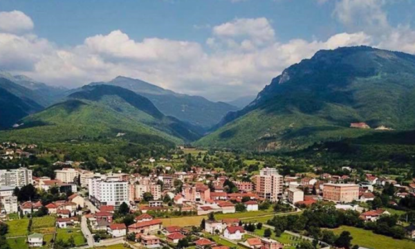 Ky është dajli 26 vjeçar që dyshohet se e vrau babain e tij aksidentalisht në Strellc të Deçanit