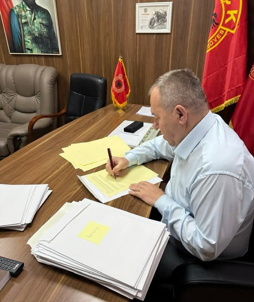 Hysni Gucati reagon pas ndalimit të Azgan Haklajt në Maqedoninë e Veriut: Të reagojë urgjentisht Ministria e Jashtme e Shqipërisë