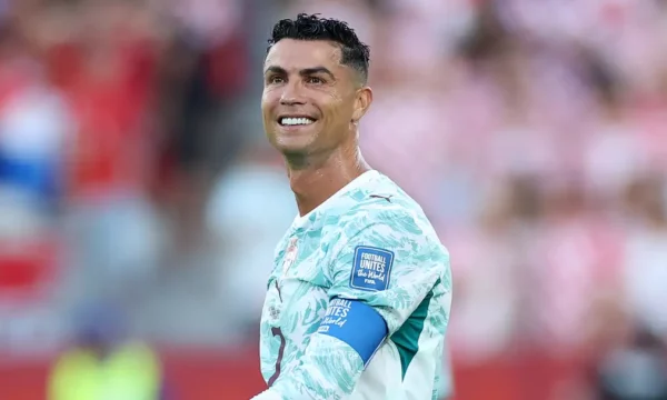 Unai Simon thotë se ka dyshime që ky do të jetë “Vallëzimi i fundit” i Ronaldos