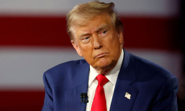 “Po ndalojmë sulmet në Iran për t’i dhënë një shans diplomacisë”, Trump: Nëse negociatat dështojnë, atëherë…