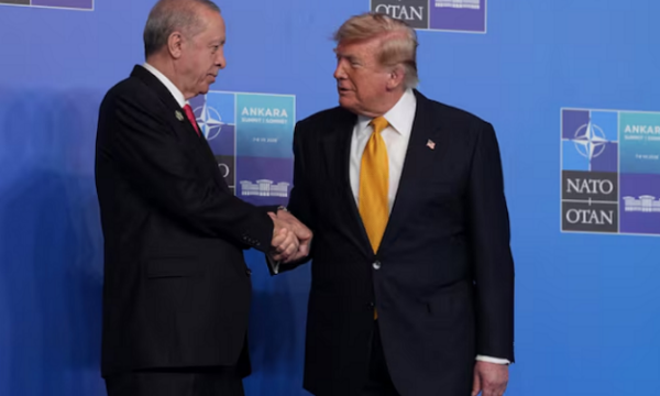Erdogan u bën thirrje aleatëve të NATO-s të heqin kufizimet në industrinë e mbrojtjes gjatë samitit