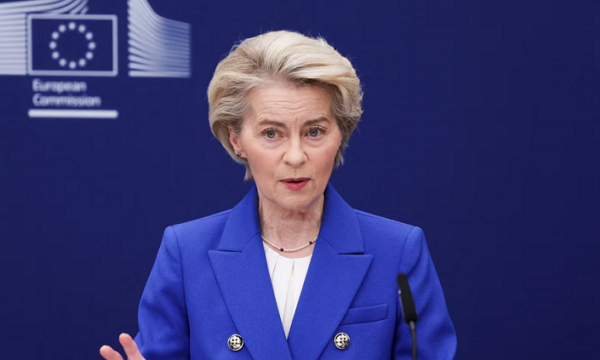 Von Der Leyen tregon se çfarë do të bëjë me revolverin që e mori dhuratë nga Erdogani