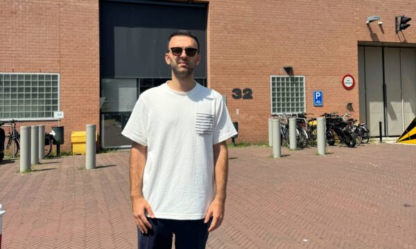 Në prag të aktgjykimit, djali e viziton Jakup Krasniqin në Hagë