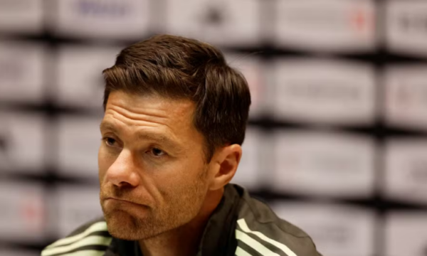 Xabi Alonso u tregon derën e largimit pesë lojtarëve të Chelseat