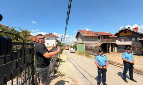 Rrënimi i shtëpisë në Rrugën A, ndalohet vëllai i pronarit