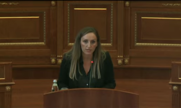 Deputetja e AAK-së: Të lëshohet pe, nuk jam që të shkojmë në zgjedhje të reja