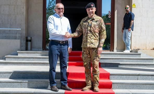 Totaj pret në takim zëvendëskomandantin e KFOR’it, flasin për çështjet që ndikojnë komunitetin lokal