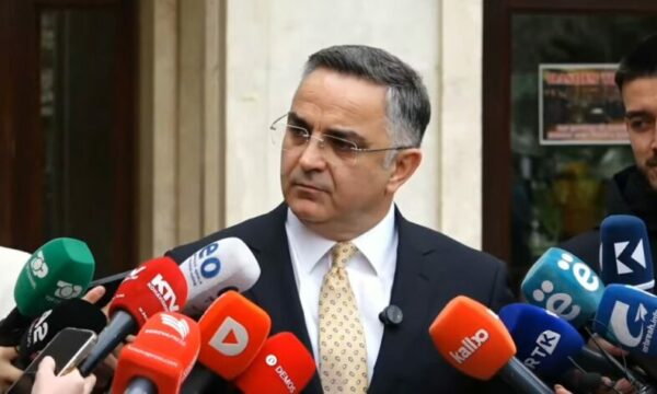 Besnik Tahiri: Aleanca s’do hise në Qeveri, nëse merren parasysh pikat tona do të ndihmojmë konstituimin e institucioneve