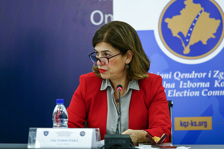 Valdete Daka: Për t’i shmangur zgjedhjet e reja, Albin Kurti duhet t’ia japë Presidentin opozitës